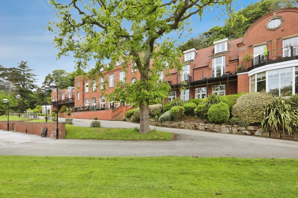 Additional image 7 of 2 bed flat for saleWoofindin Avenue, Sheffield, South Yorkshire S11