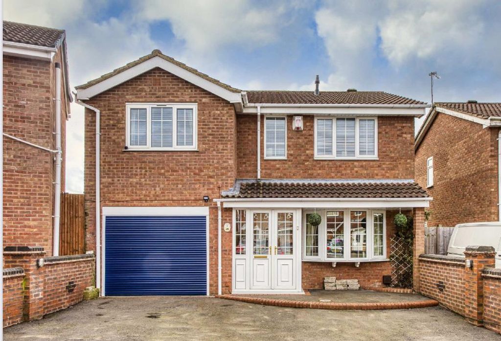 Property photo 1 of 32 Front