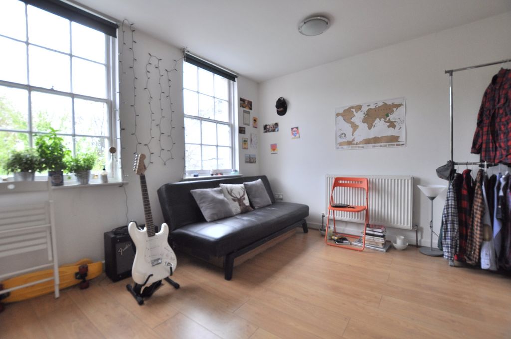 Property photo 2 of 7