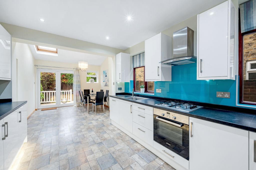 Property photo 1 of 17 100 Whitestile Road-8