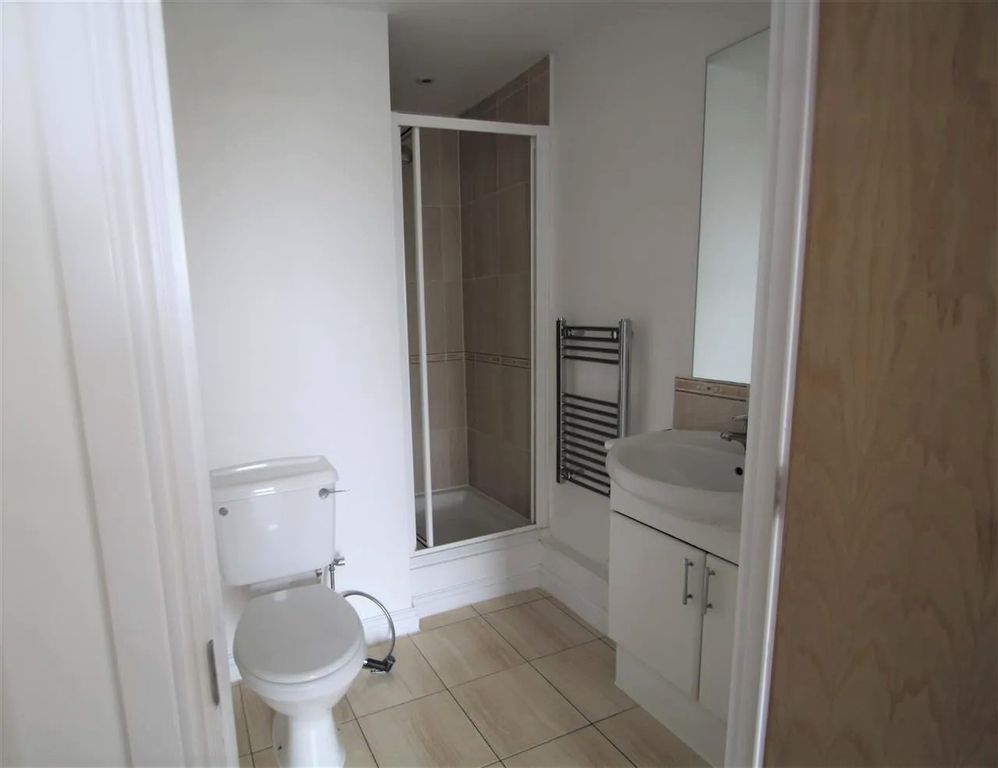 Property photo 3 of 9 Gallery