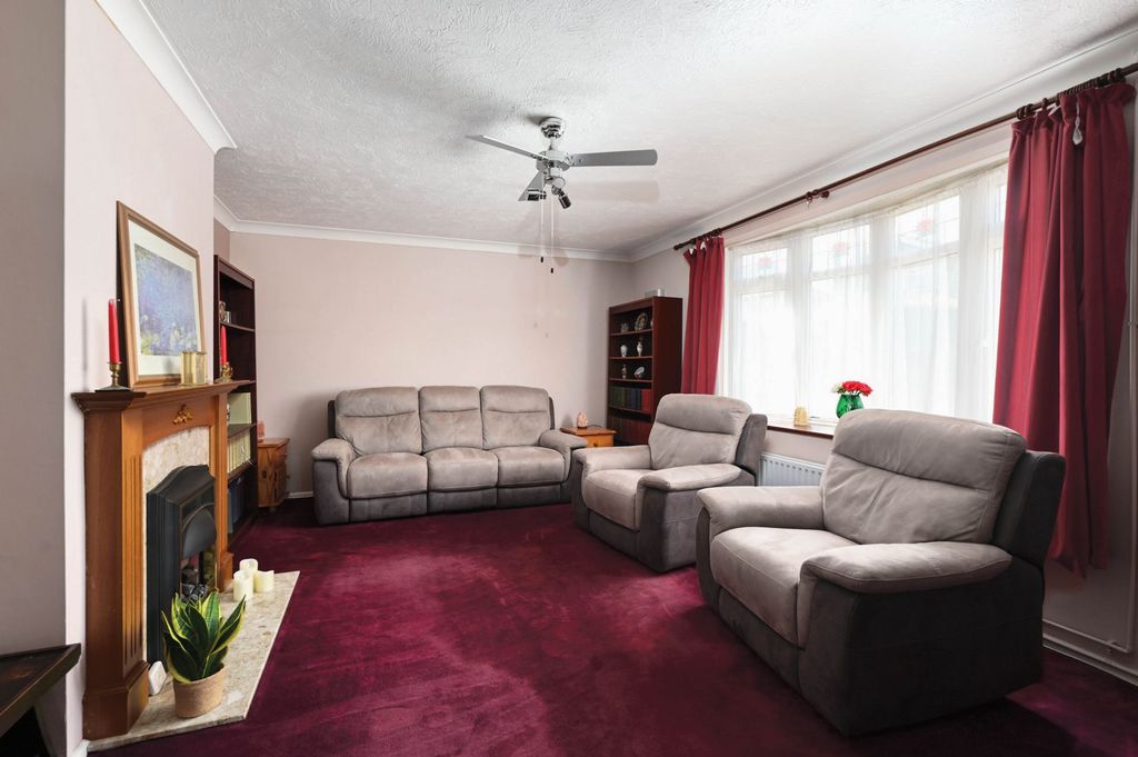 Property photo 3 of 13 Living Room