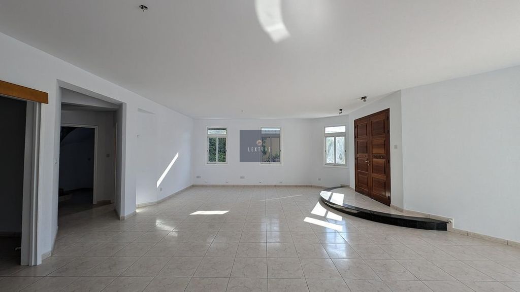 Property photo 3 of 29