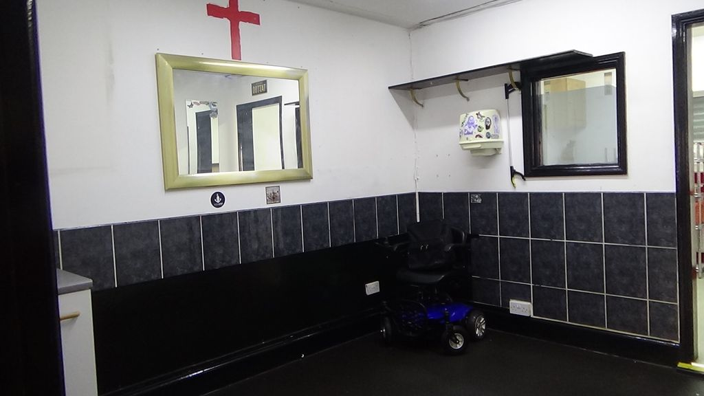 Property photo 3 of 6