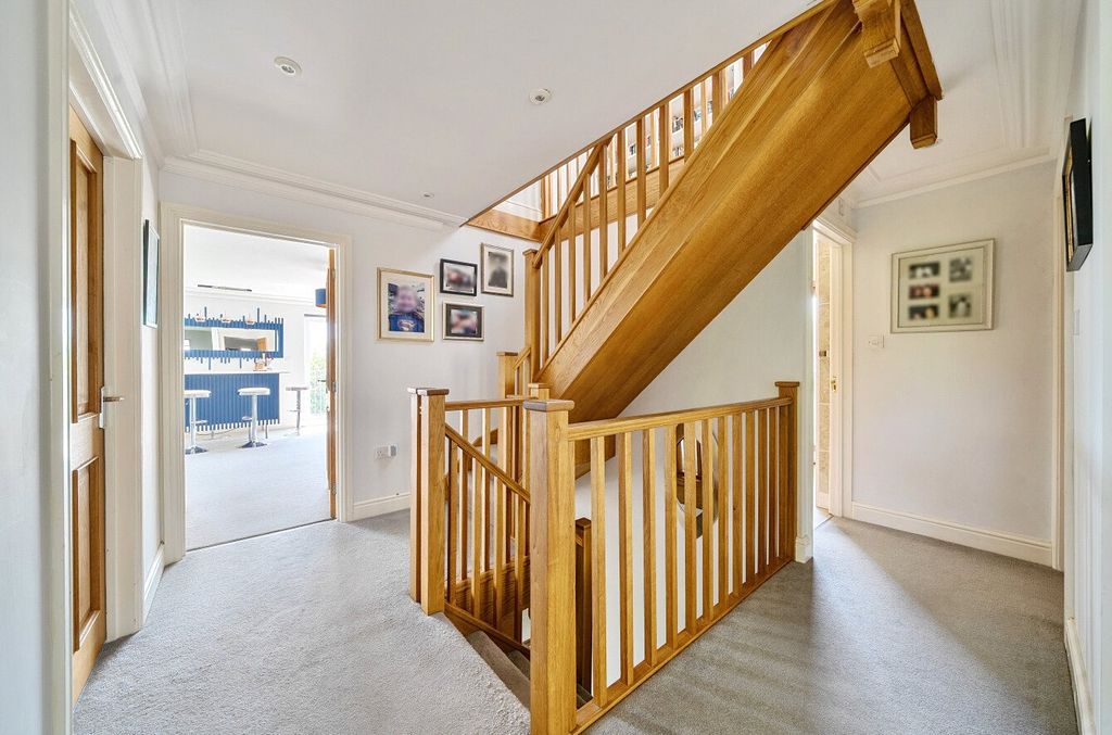 Property photo 3 of 16 Stairs