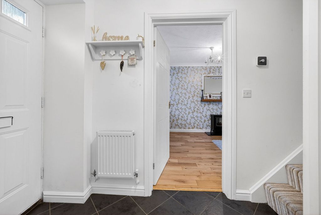 Property photo 2 of 42