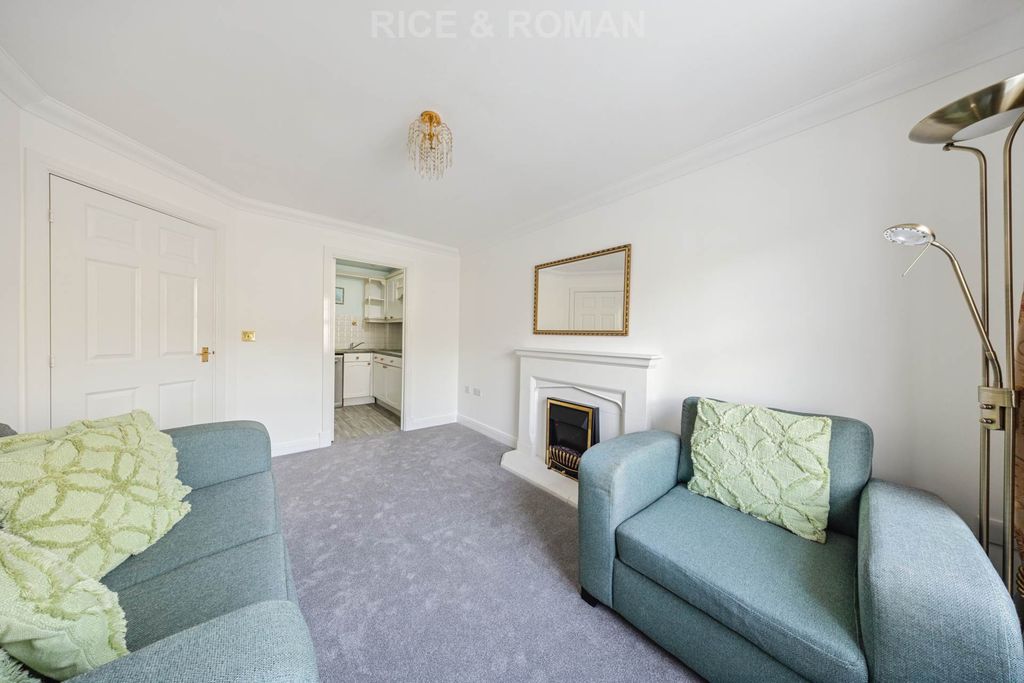 Property photo 3 of 11