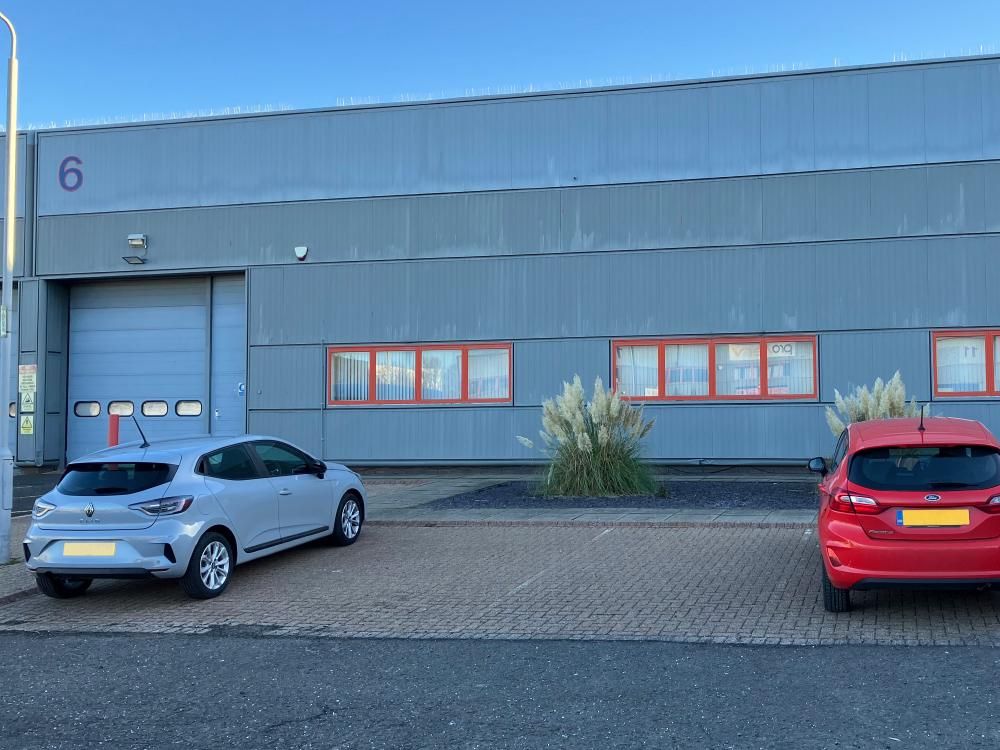 Property photo 1 of 2