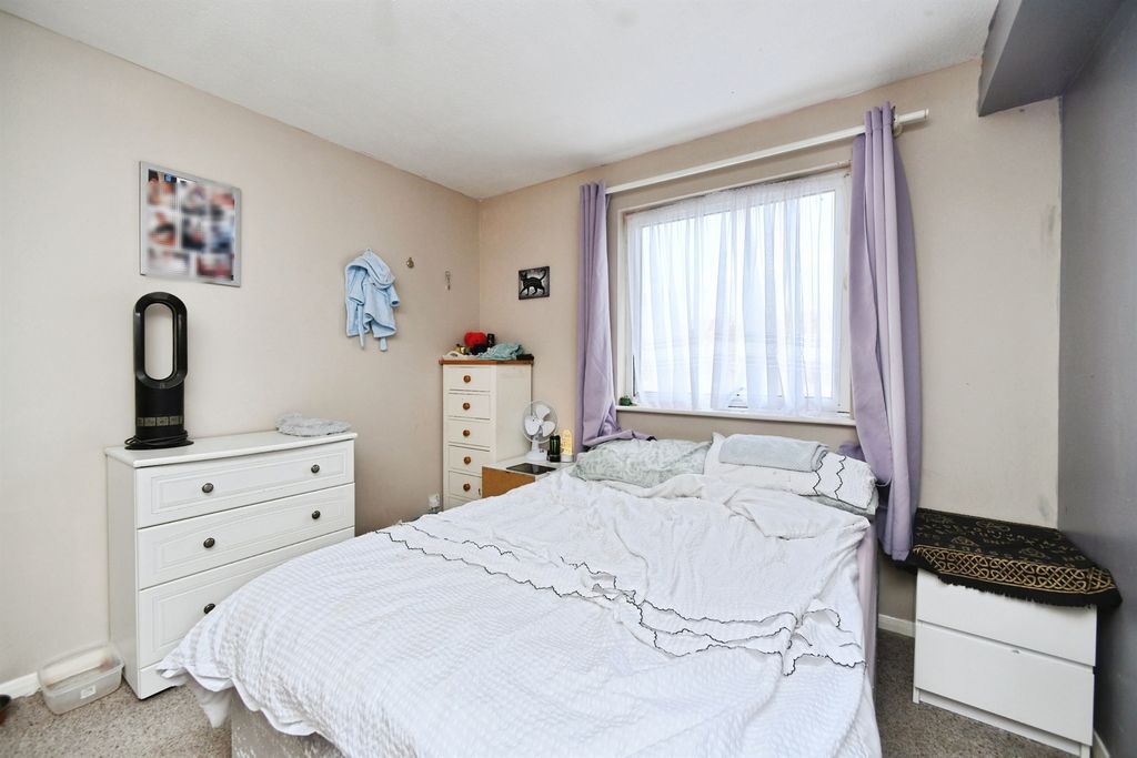 Additional image 11 of 2 bed flat for saleBalcombe Road, Peacehaven BN10