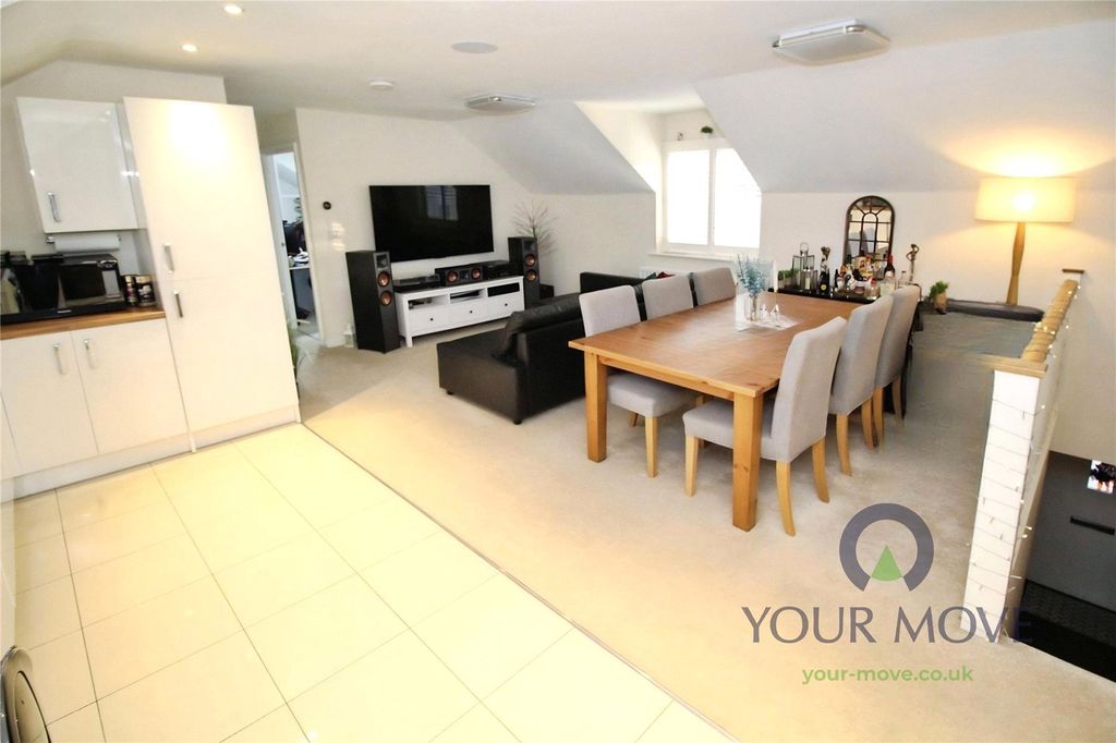 Property photo 2 of 13 Living Room/Kitchen