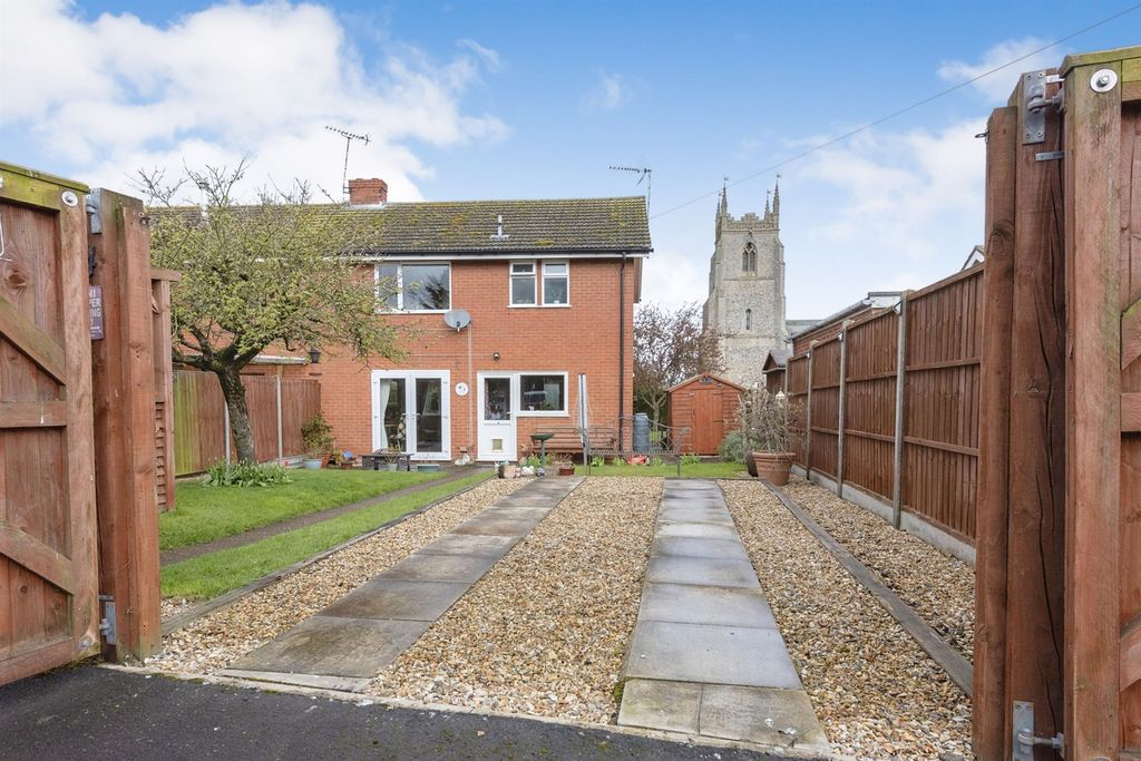 Property photo 2 of 16