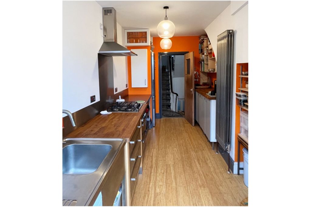 Property photo 3 of 13 Kitchen
