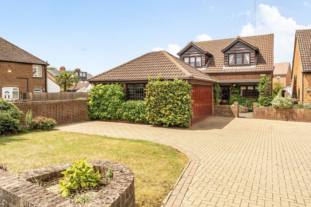 Property photo 1 of 21