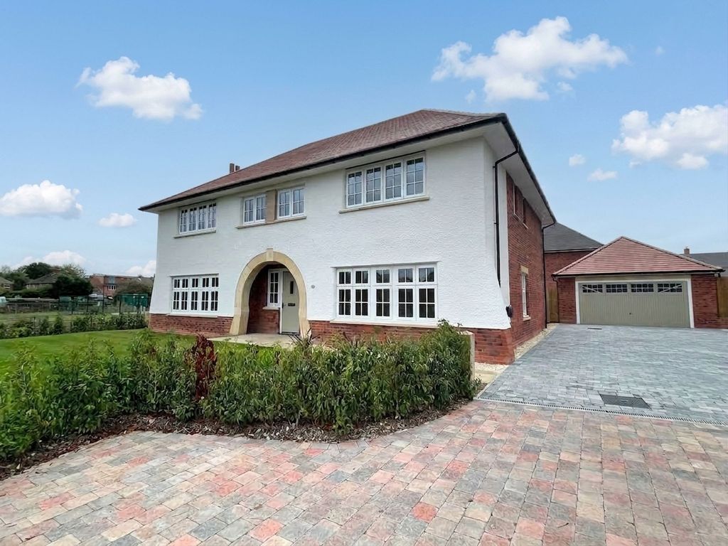 Property photo 1 of 36