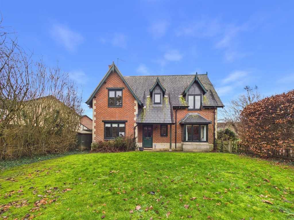 Property photo 1 of 20 Front