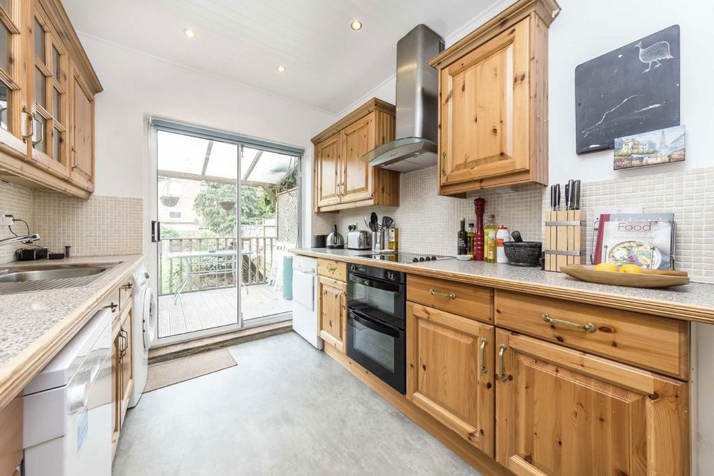 Property photo 2 of 5