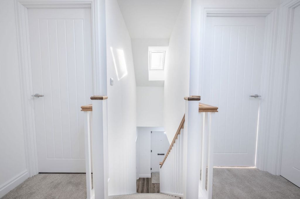 Property photo 2 of 36