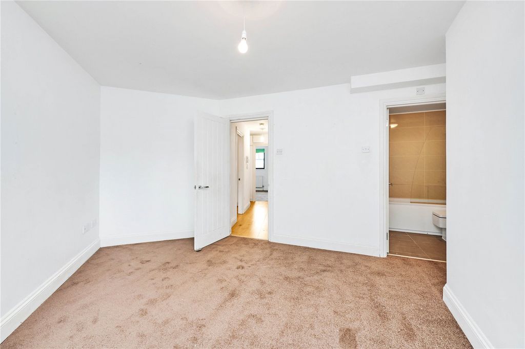 Property photo 3 of 15 Picture No. 07