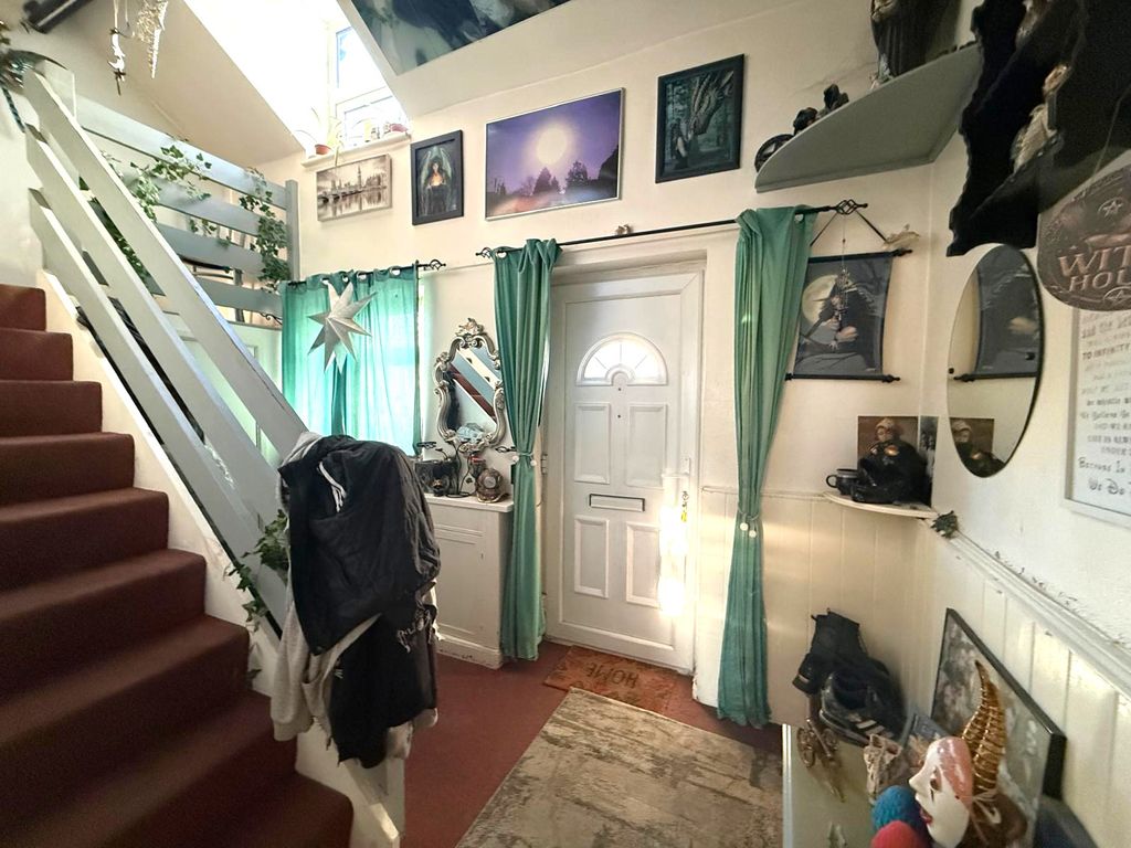 Property photo 2 of 9 Photo 2