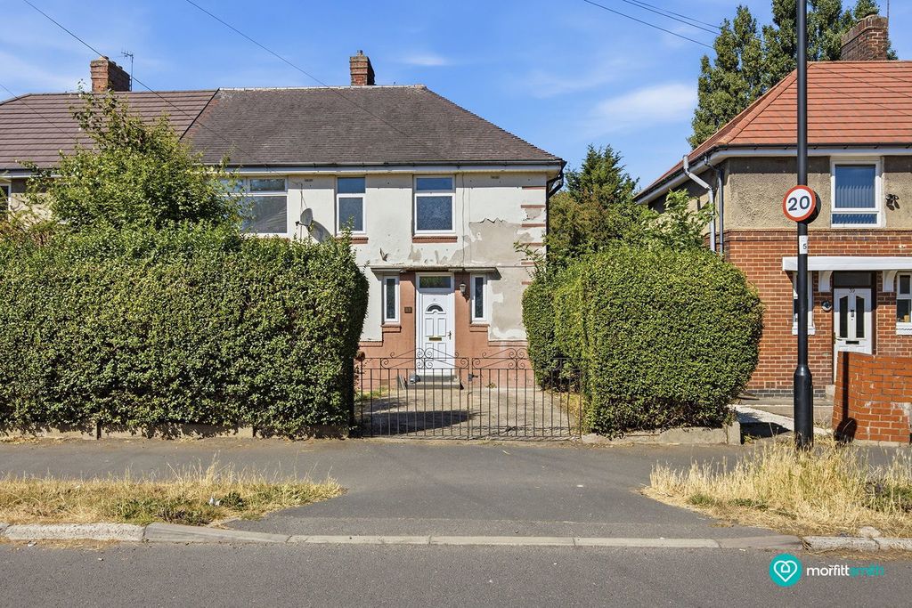 Property photo 2 of 23
