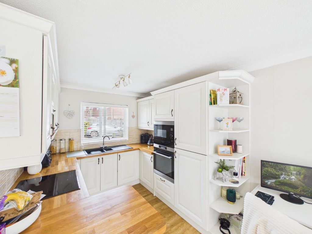 Property photo 2 of 18 Cam05010G0-Pr0071-Still001.Jpg