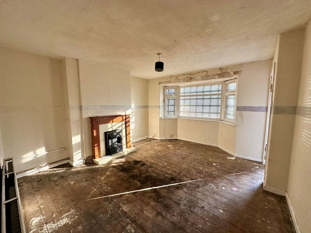 Property photo 3 of 10 Image 3