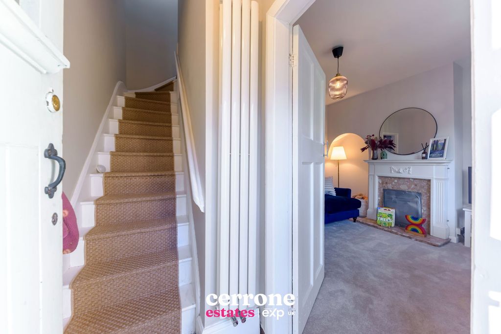 Property photo 3 of 24