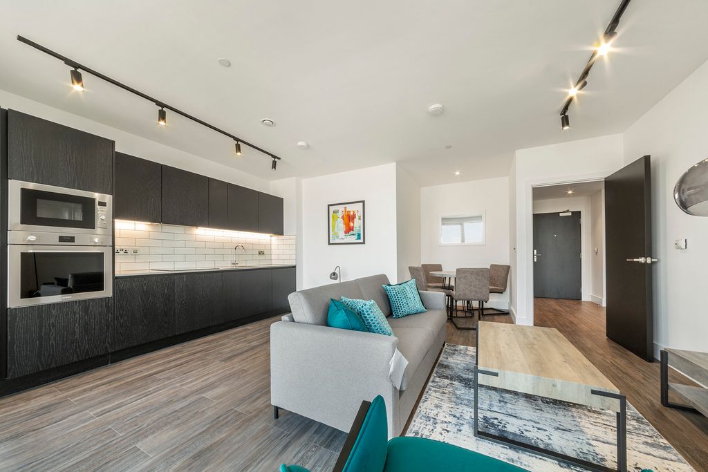 Property photo 3 of 22