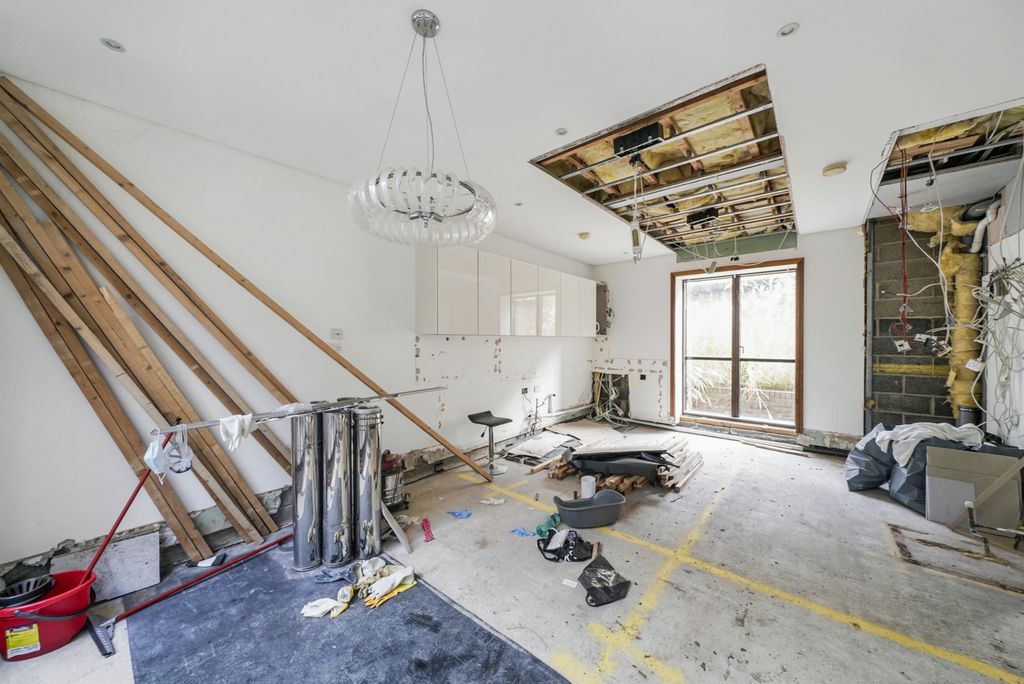 Property photo 3 of 26 3 Collection Place, 96 Boundary Road, St Johns Wood, London Nw8 0Rh