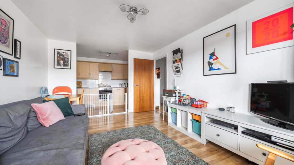 Property photo 3 of 16