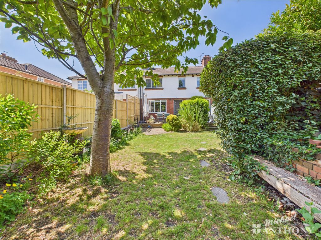 Property photo 3 of 17 Cam03852G0-Pr0286-Still019