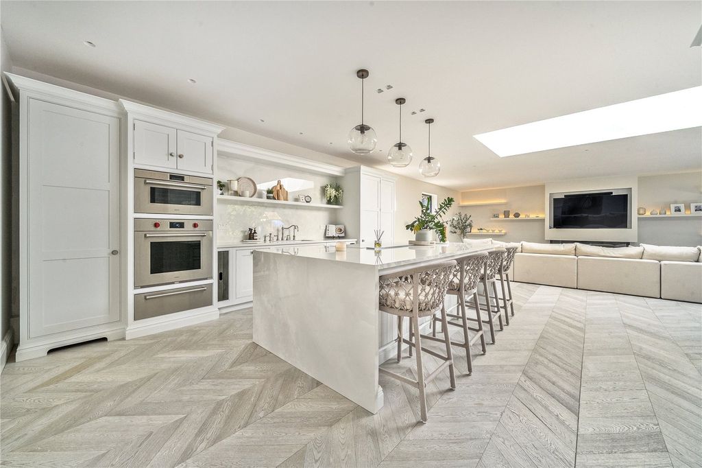 Property photo 2 of 26 Picture No. 29