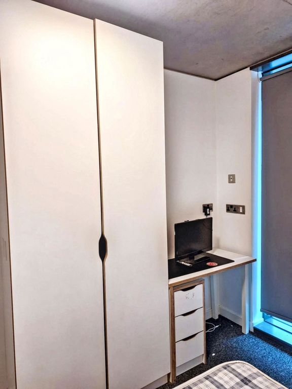 Property photo 3 of 5