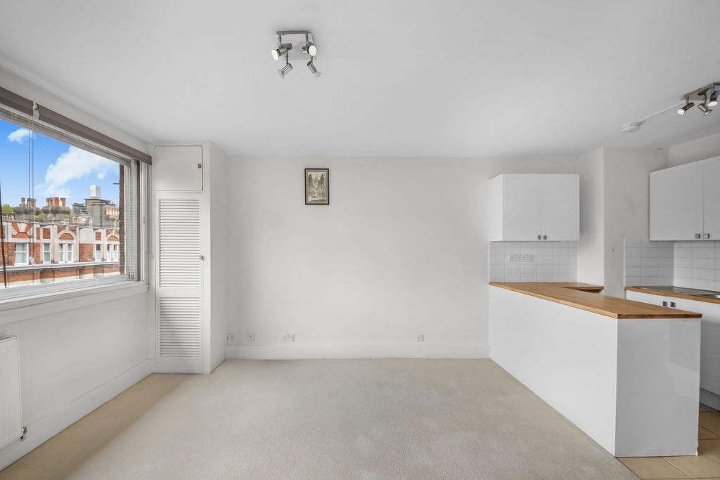 Property photo 1 of 19 4484990