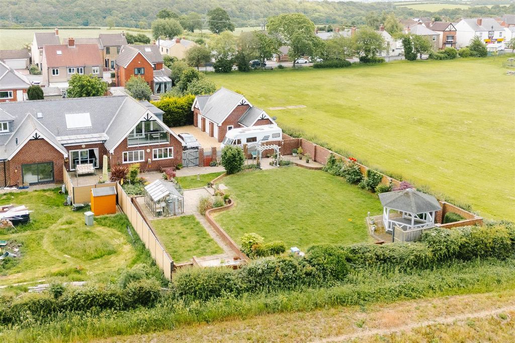 Property photo 3 of 50 Externals-7.Jpg