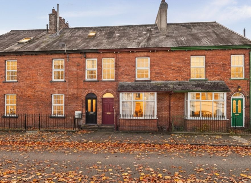 Property photo 1 of 14 Autumn Front 3