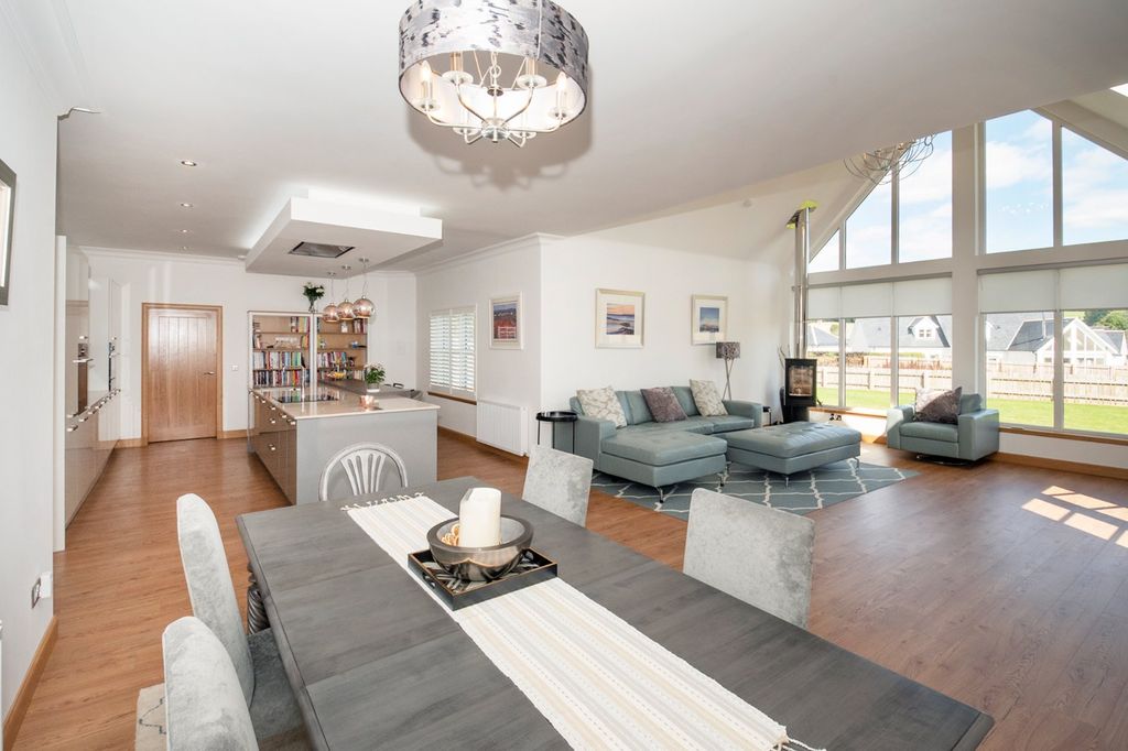 Property photo 3 of 38 Photo 3