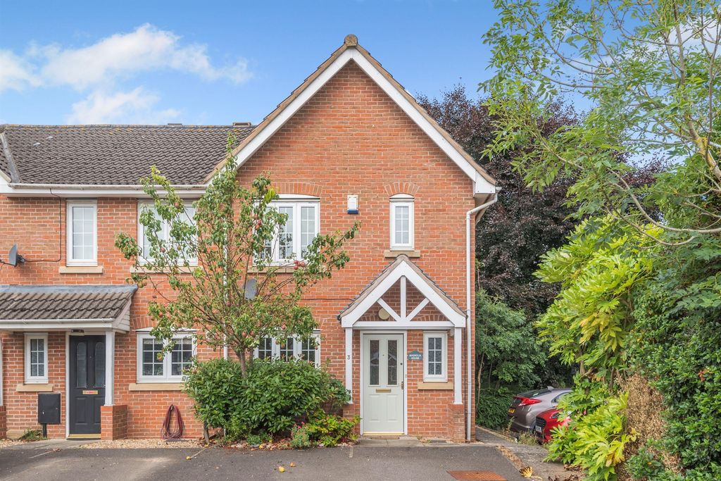 Property photo 1 of 11
