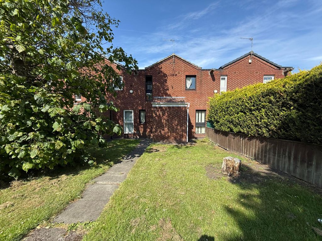 Property photo 1 of 12