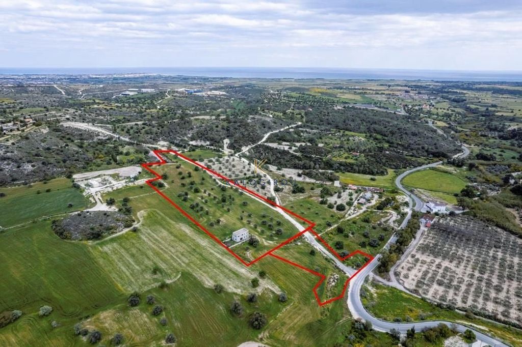 Property photo 2 of 4