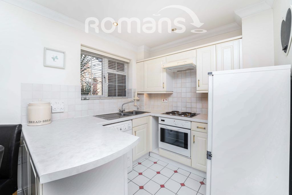 Property photo 2 of 9 95093E45-Aa59-Ec11-8