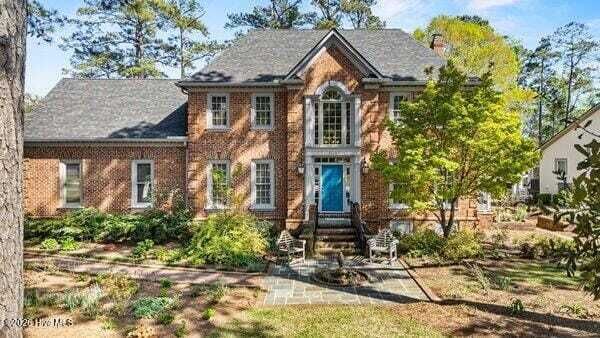 Property photo 1 of 4