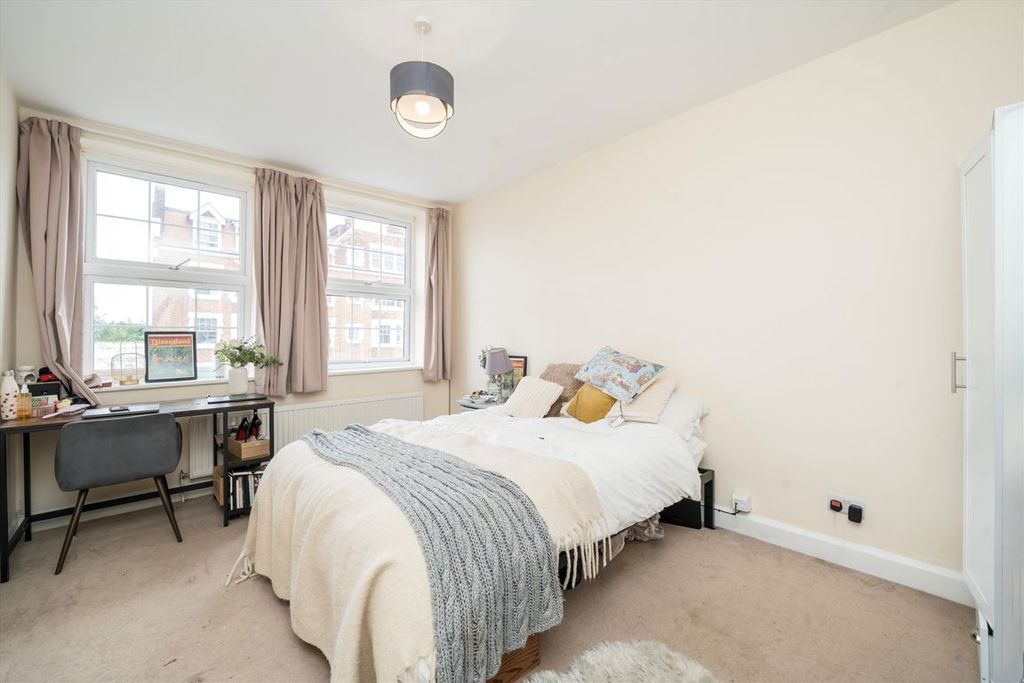 Property photo 3 of 5