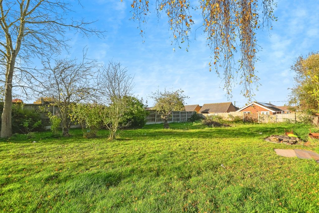 Property photo 1 of 17 Garden