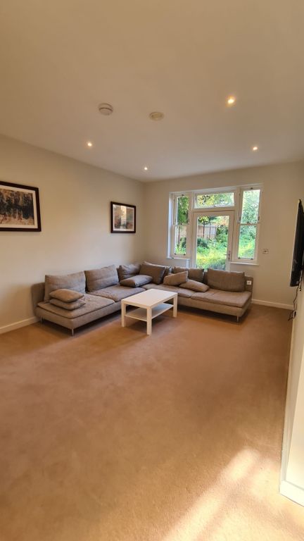 Property photo 2 of 6 Gallery