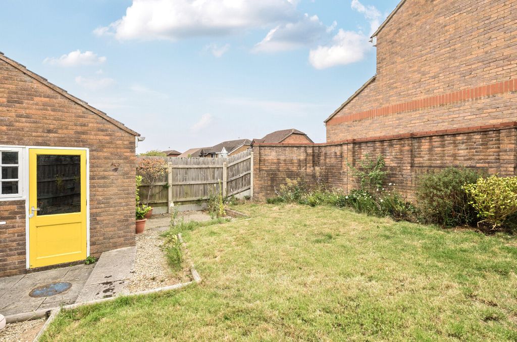 Property photo 2 of 16 613127008685576207d0c76