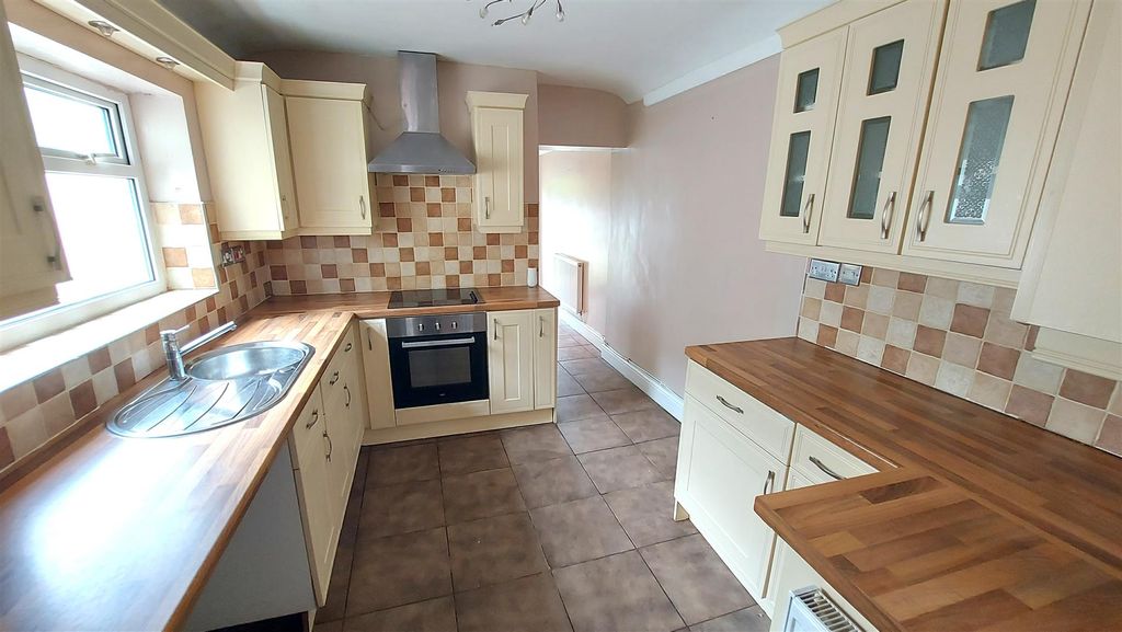 Property photo 1 of 23 Kitchen