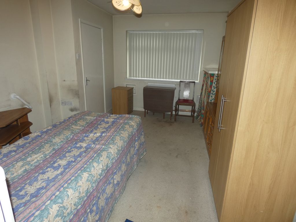 Property photo 2 of 11 Ground Floor Studio Room