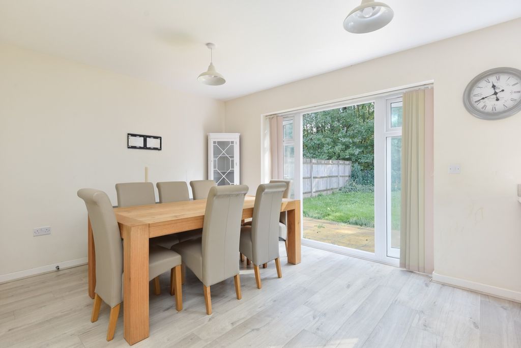 Property photo 3 of 18 5476648