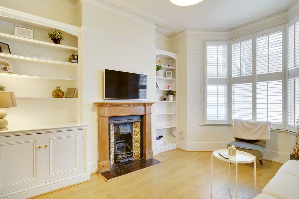 Property photo 2 of 14 Picture No. 24